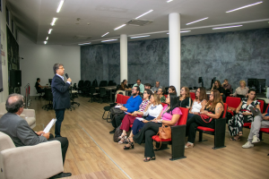 TCE-PB destaca integração com universidades para fortalecimento das políticas voltadas à primeira infância