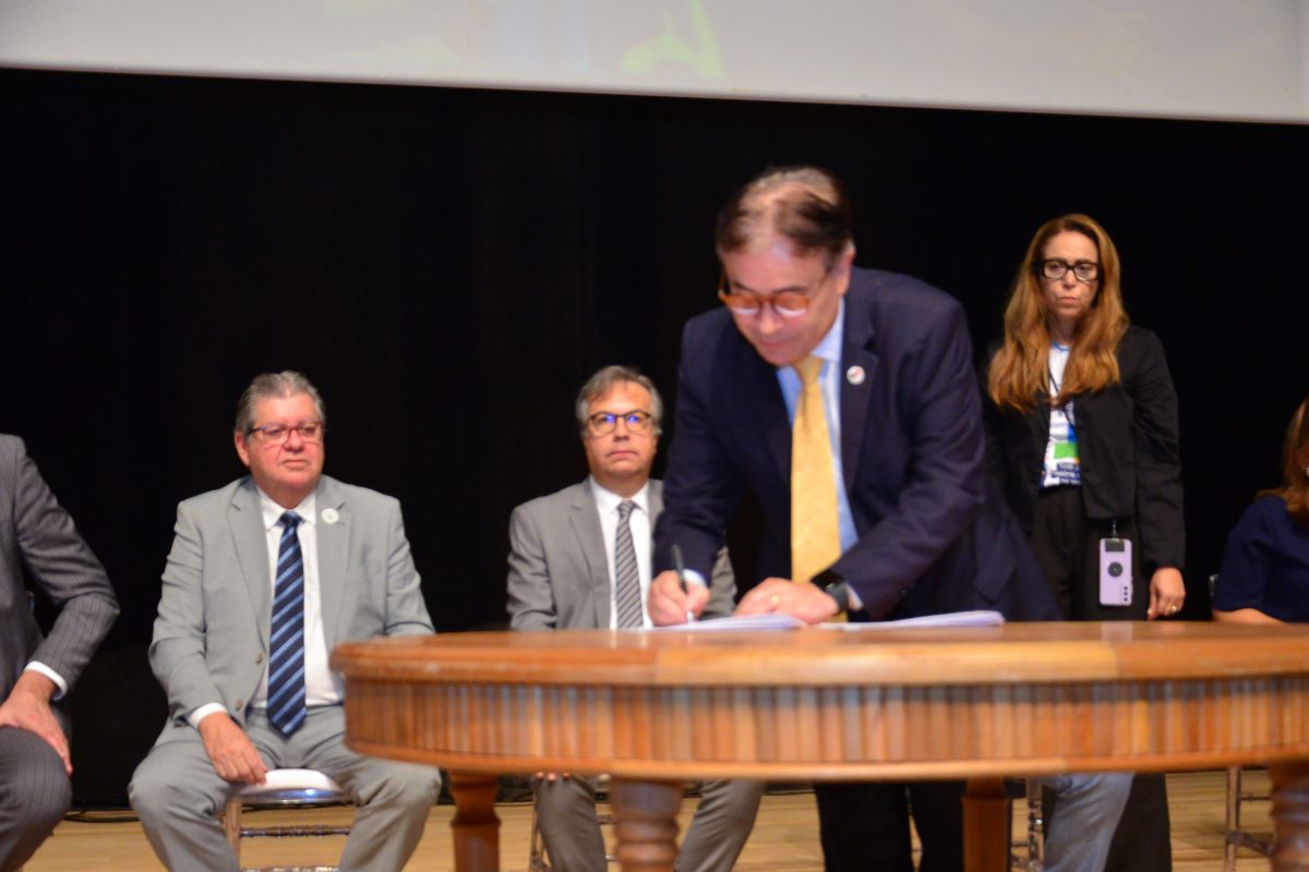 Lancamento-Pacto-156