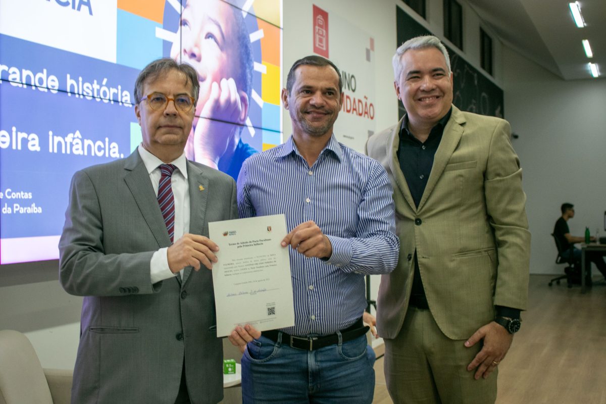 Prefeito de Nova Palmeira - Antônio Orlando Pereira de Araújo