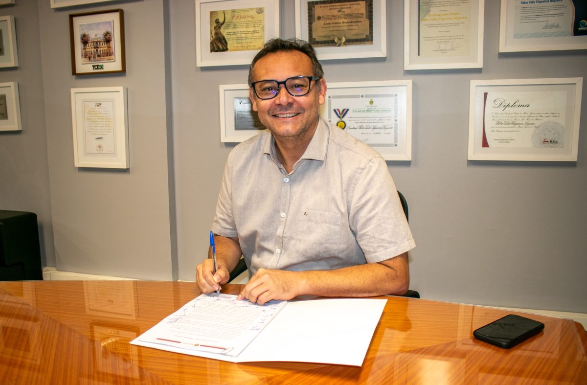 Prefeito de Santa Helena - João Cléber