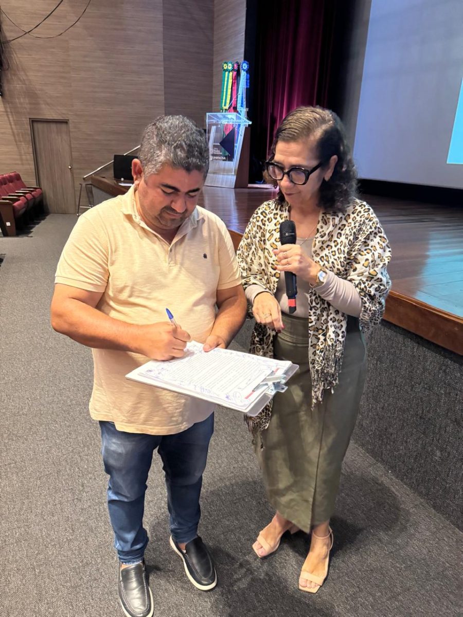 Prefeito de São Sebastião de Lagoa de Roça - Pedro Júnior Quaresma de Araújo