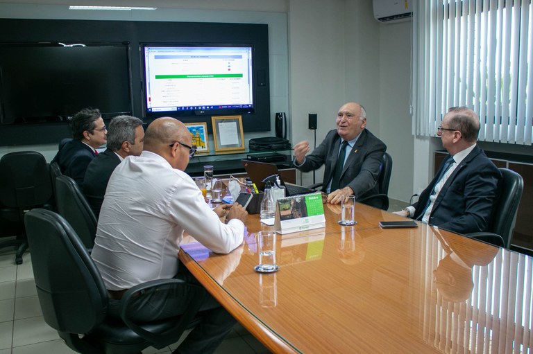 TCE da Paraíba recebe visita de conselheiros acompanhados do presidente da Atricon Edilson Silva