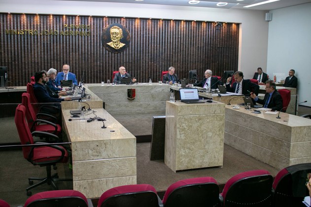 Pleno do TCE-PB responde consulta sobre recursos de emendas especiais e aprova as contas de seis prefeituras