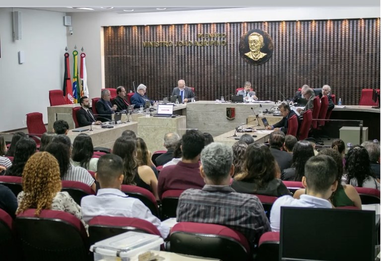 Estudantes de Direito da UFPB fazem visita técnica ao TCE da Paraíba