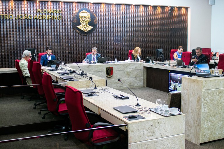 Câmara do TCE desaprova dispensas de licitação para a limpeza e o manejo de resíduos em Bayeux