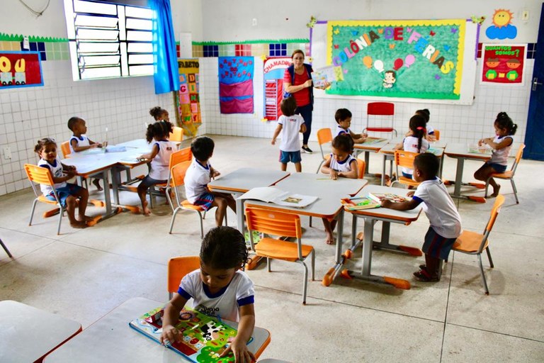 TCE-PB incentiva candidatos a priorizar políticas de educação infantil