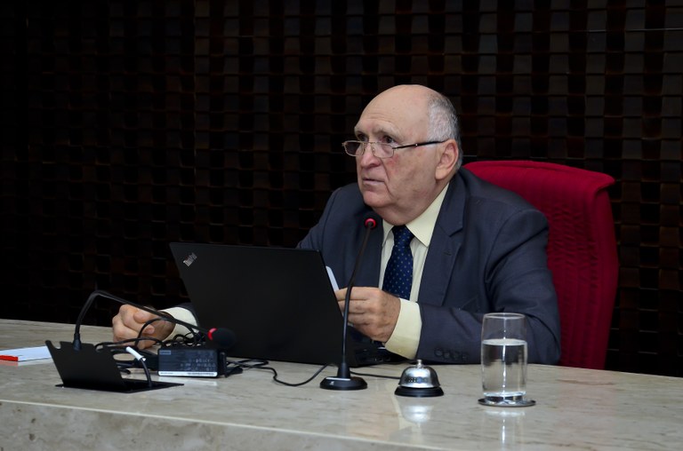 Presidente do TCE-PB participou em Brasília da reunião do Comitê Técnico de Saúde do IRB