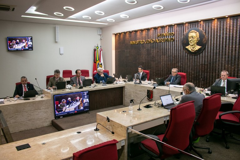TCEPB aprova contas de 2020 e responde consulta de prefeito sobre pagamentos com recursos do Fundeb