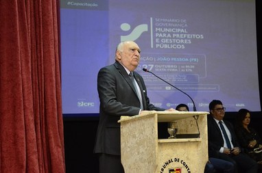 Ministro do TCU diz em evento que País perde 40% dos gastos com compras públicas por falta de governança