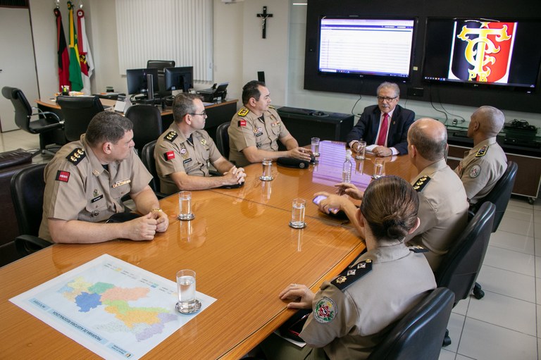 Presidente do TCE-PB recebe visita institucional dos dirigentes do comando da Polícia Militar da Paraíba