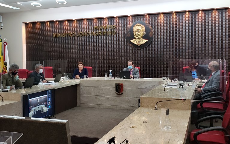 Colegiado do TCE julga regulares contas de câmaras municipais e de órgãos em pauta com 125 processos