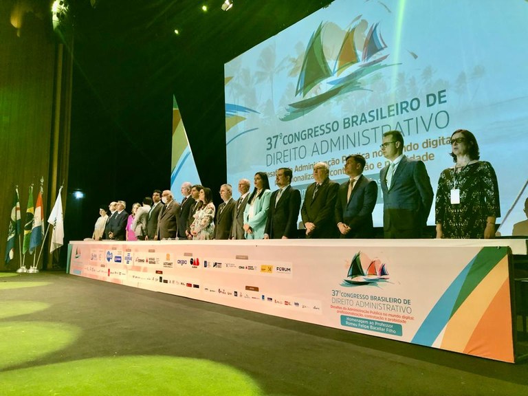 Presidente do TCE-PB participa do 37º Congresso Brasileiro de Direito Administrativo