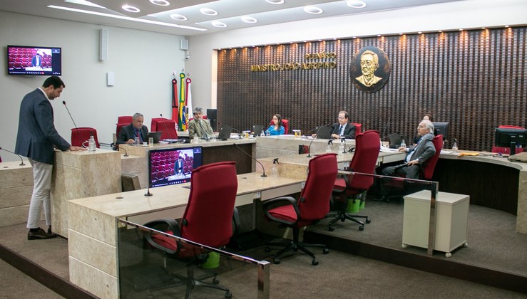 Despesas não comprovadas acarretam débito superior a R$ 281 mil à prefeita do município de Monteiro