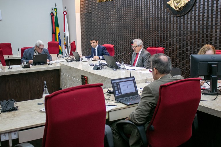 Câmara do TCE mantém suspensão do concurso realizado em Bayeux com dispensa de licitação