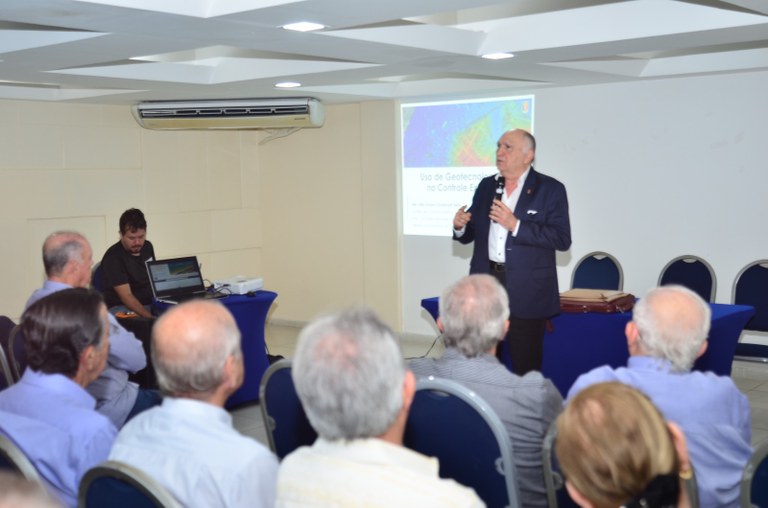 O uso de geotecnologias no controle externo utilizadas pelo o TCE-PB foi tema de palestra para engenheiros