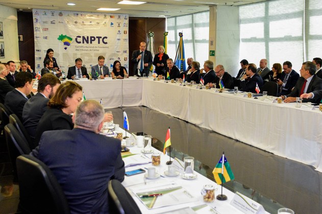 Conselheiros do TCE-PB participam de reunião do CNPTC, em Brasília