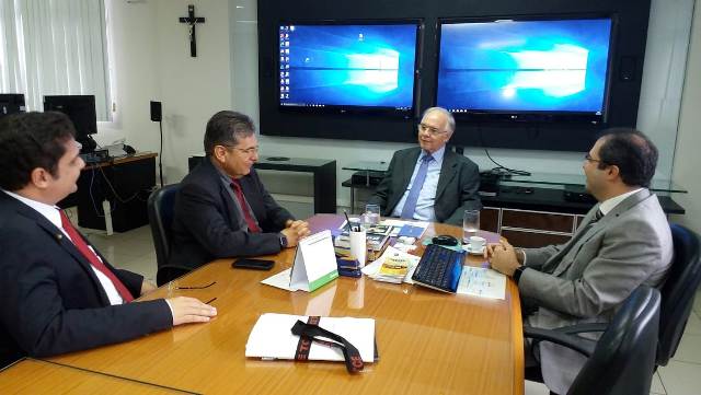 TCE põe à disposição da Assembleia Legislativa os cursos da Ecosil
