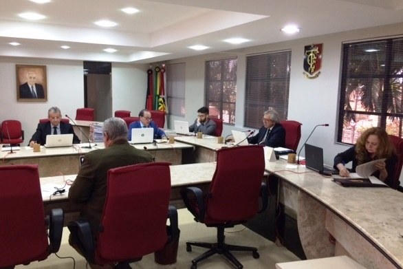 1ª Câmara referenda cautelar e mantém suspensa licitação para limpeza urbana em Alhandra