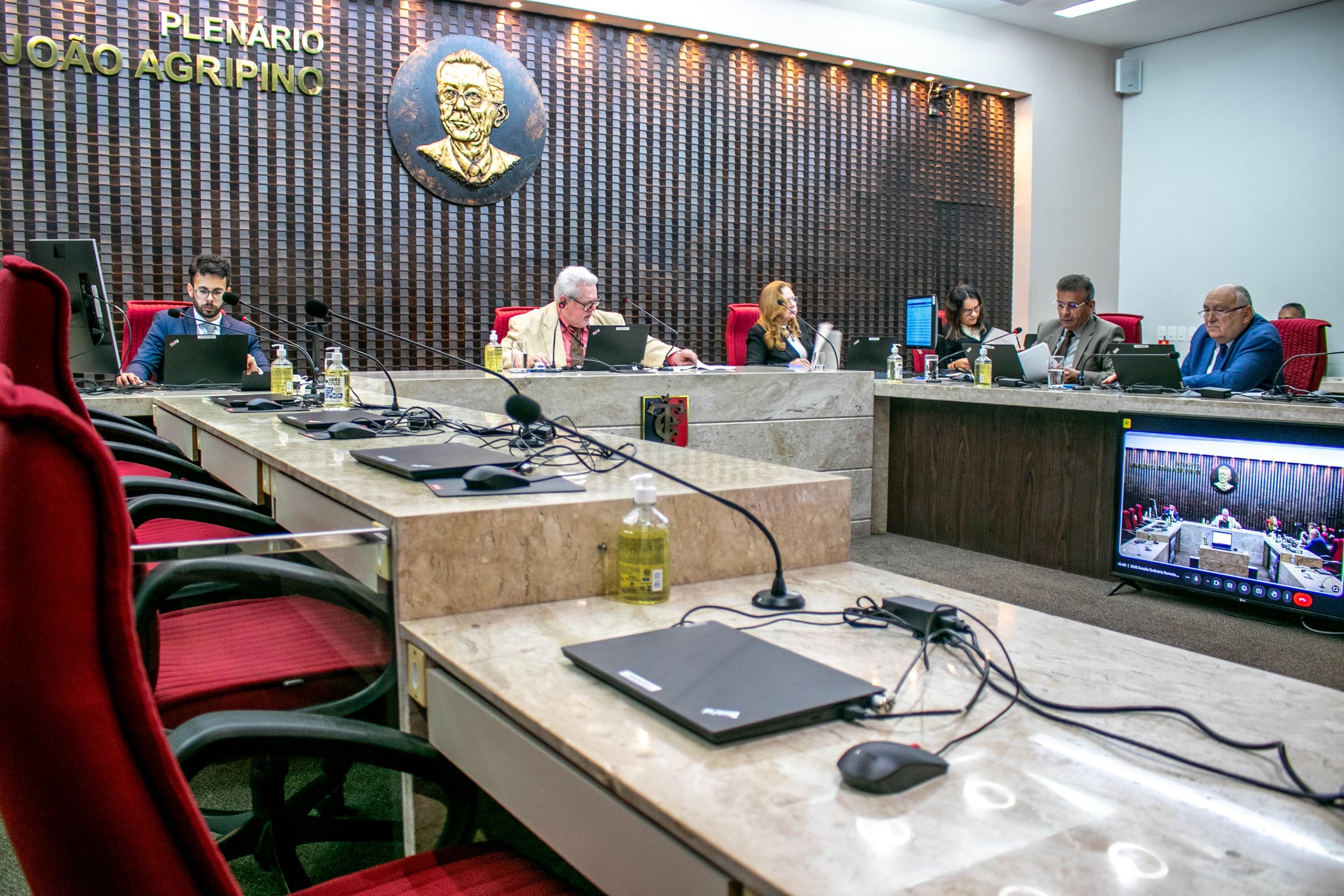 Cinco Câmaras de Vereadores e dois entes previdenciários têm suas contas aprovadas