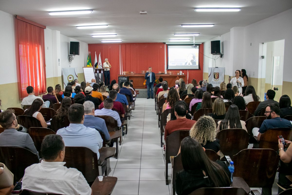 Fábio Nogueira abre evento marcado por adesões de prefeitos e reitora da UEPB ao Pacto pela Primeira Infância