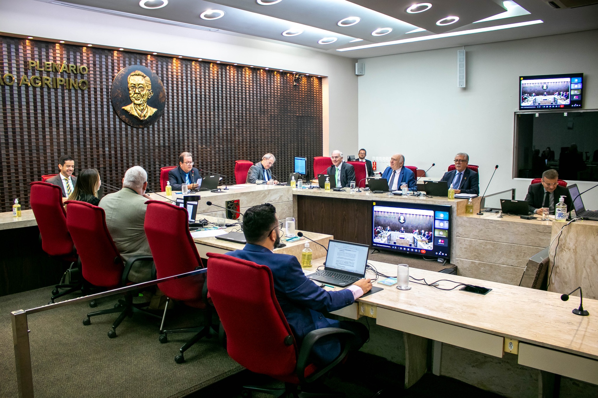 TCEPB aprova contas de cinco prefeituras e julga irregulares as do município de Cubati e do DER-PB
