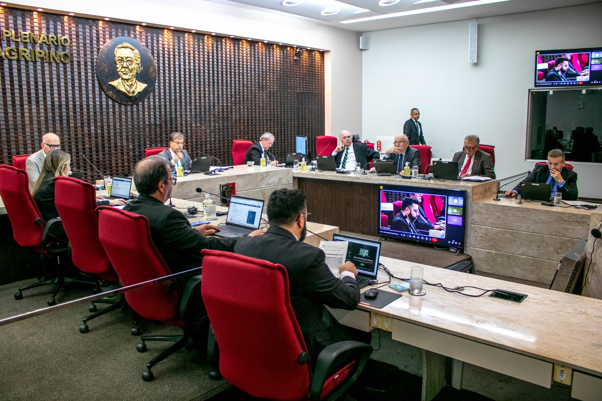Falta de recolhimento previdenciário leva à reprovação as contas de Cacimbas e Santana de Mangueira