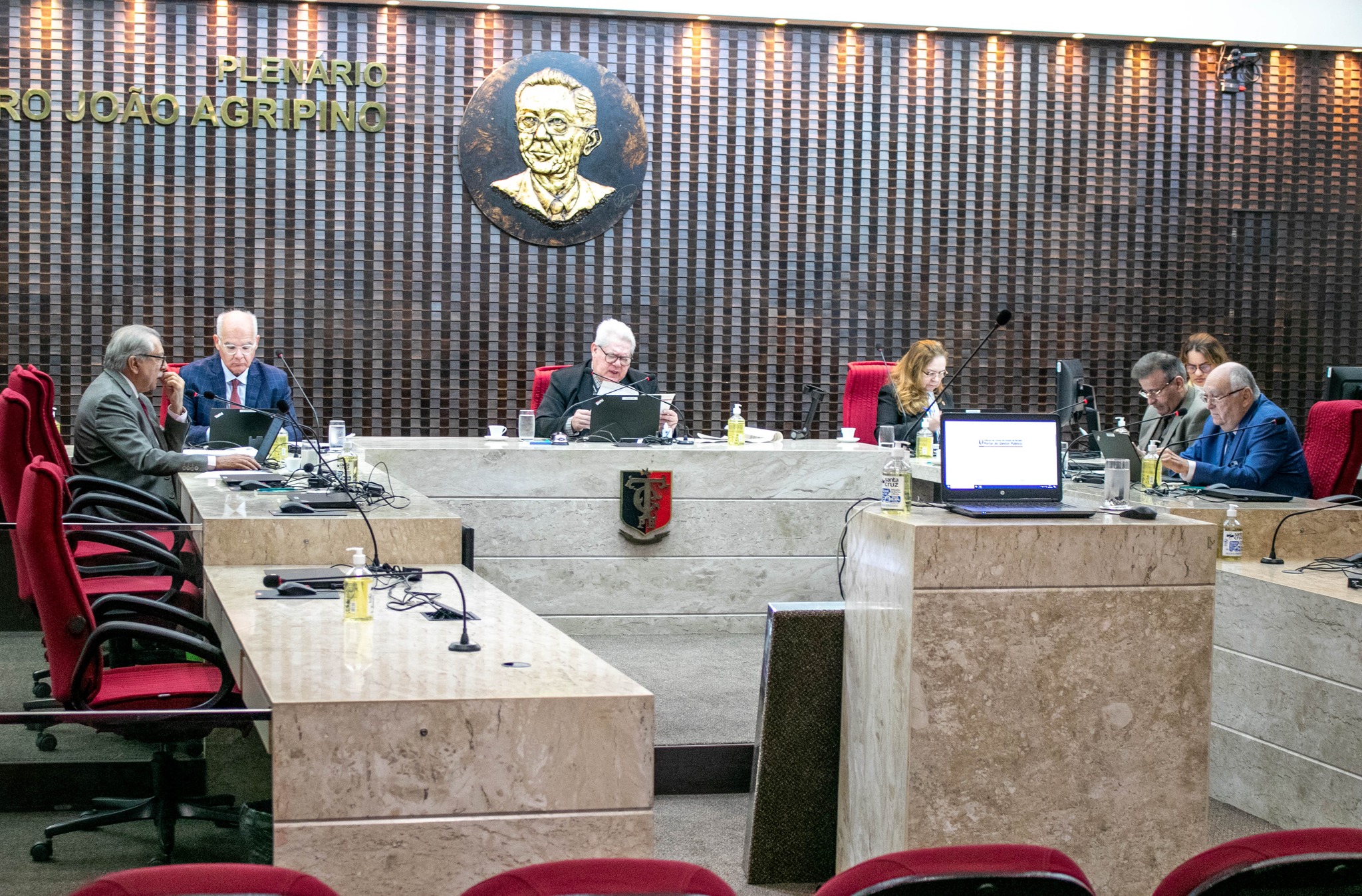 Primeira Câmara do TCE reprova contrato e impõe débito além de R$ 5 milhões à ex-prefeita de Bayeux