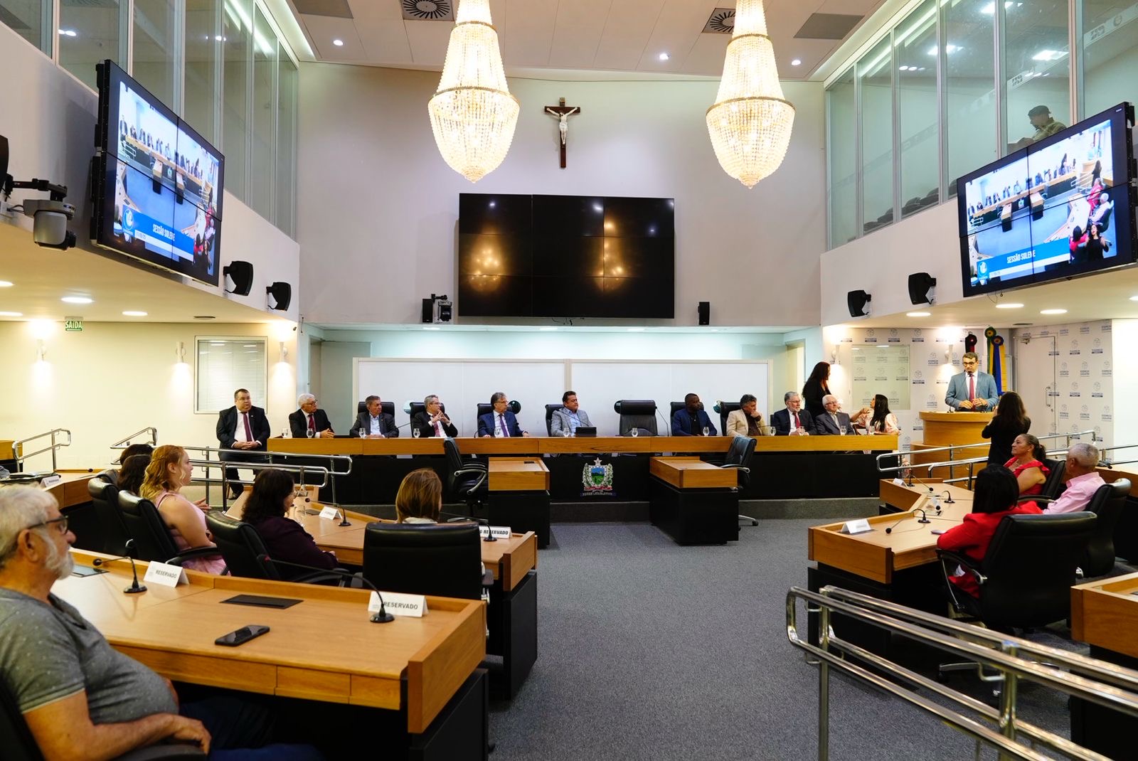 Presidente do TCE-PB participa de sessão solene na Assembleia Legislativa