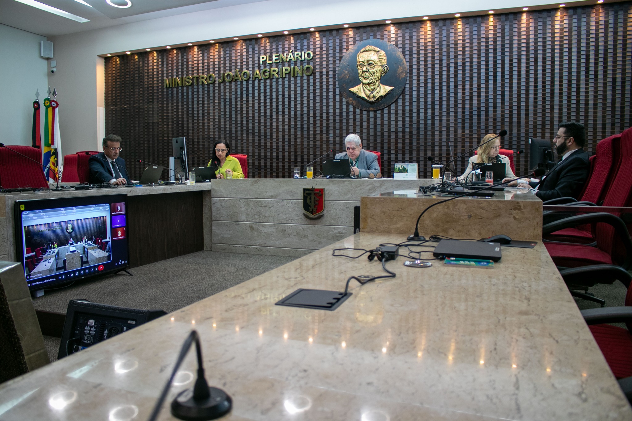 Câmara do TCE  impõe a ex-prefeito débito de R$ 251 mil por gasto com servidores fantasmas