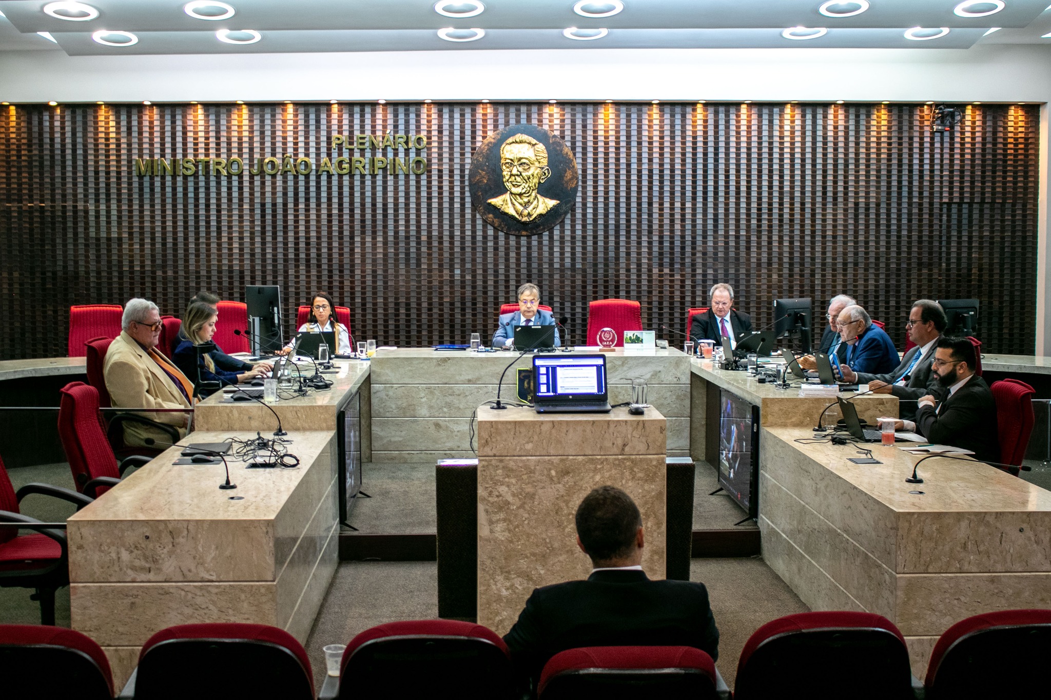 TCE reprova as contas da Educação do Estado relativas a 2022 e imputa débito a ex-secretário