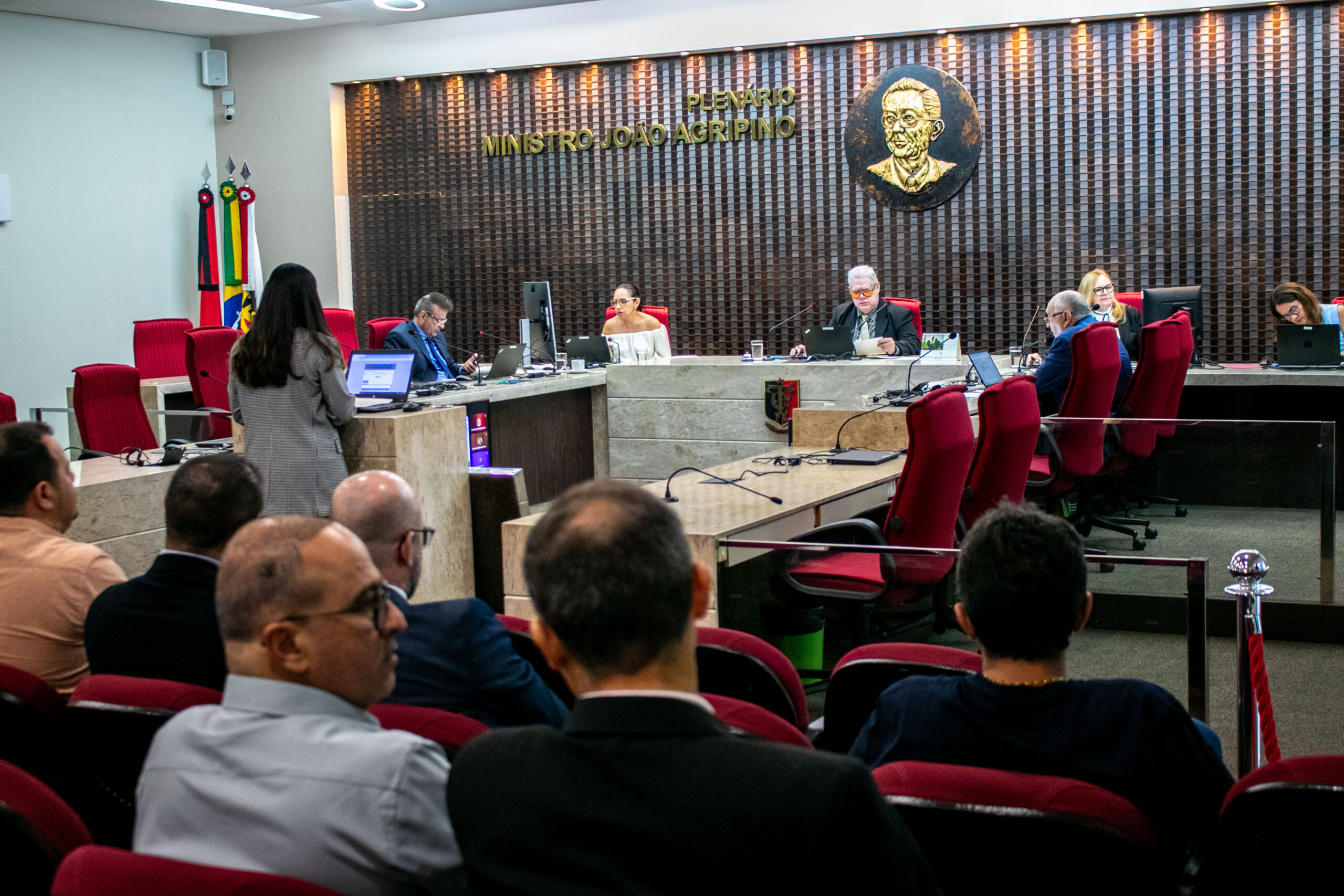 Despesas não documentadas com pavimentação rendem ao gestor do DER débito de R$ 3 milhões