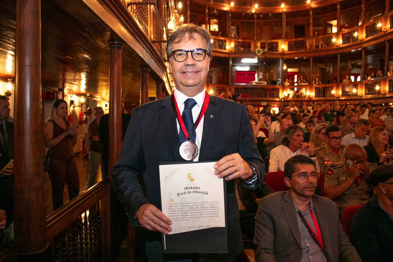 Conselheiros do TCE-PB são homenageados com Medalha Farol da Educação