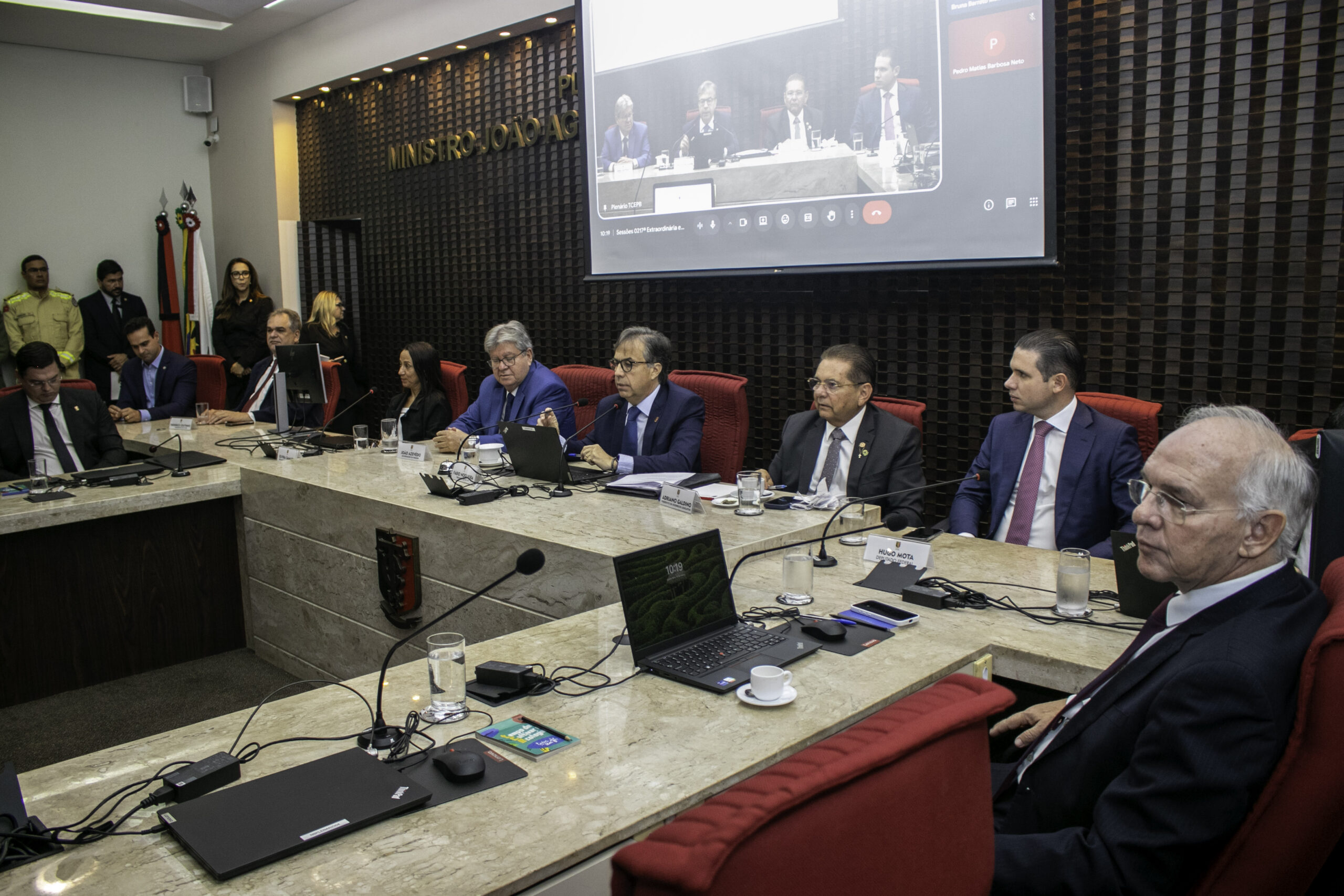 TCE-PB empossa em sessão solene do Pleno os novos conselheiros Deusdete Queiroga Filho e Taciano Diniz  