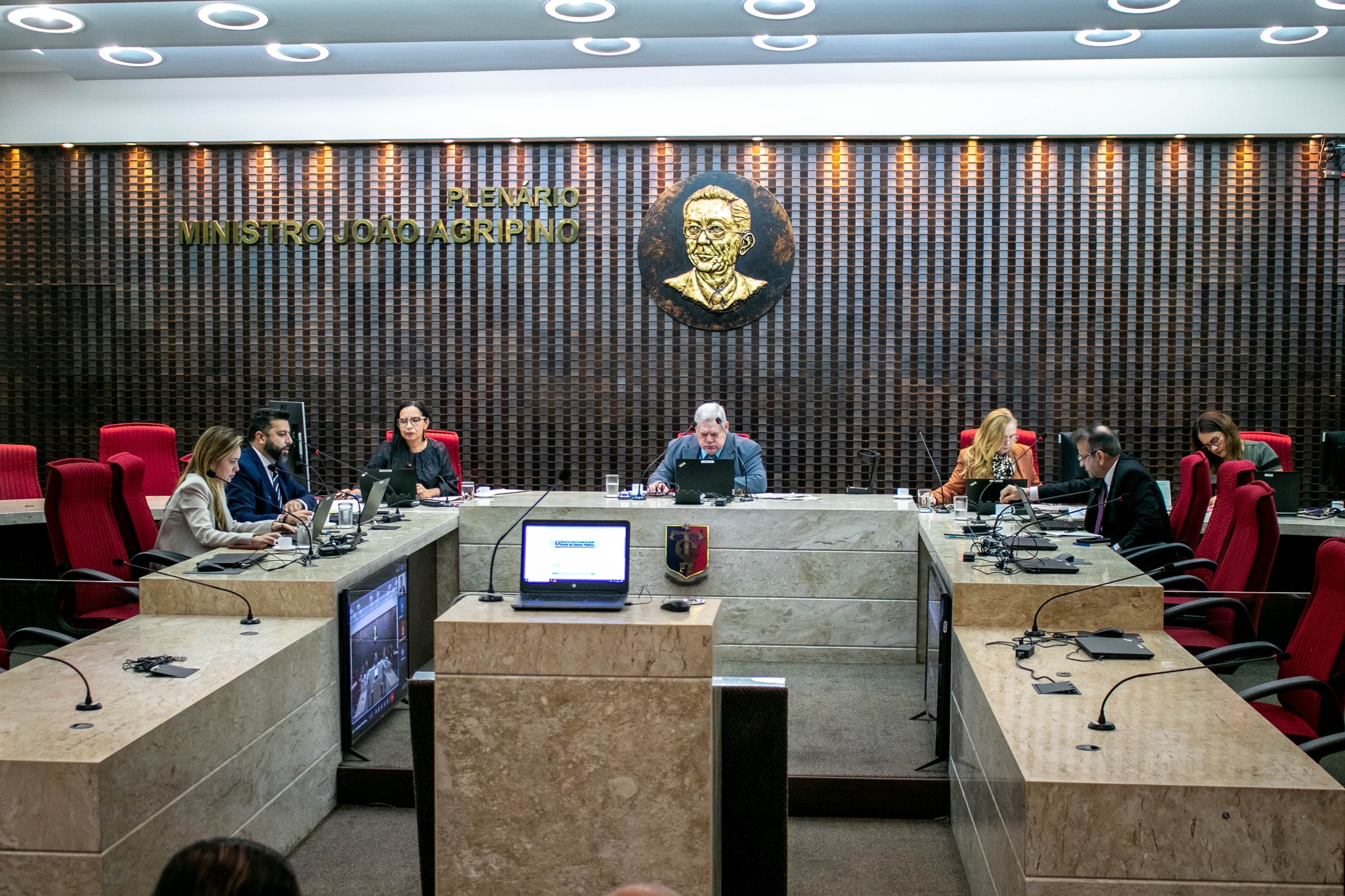 Semob, um Instituto de Previdência e  duas Câmaras Municipais têm  contas aprovadas