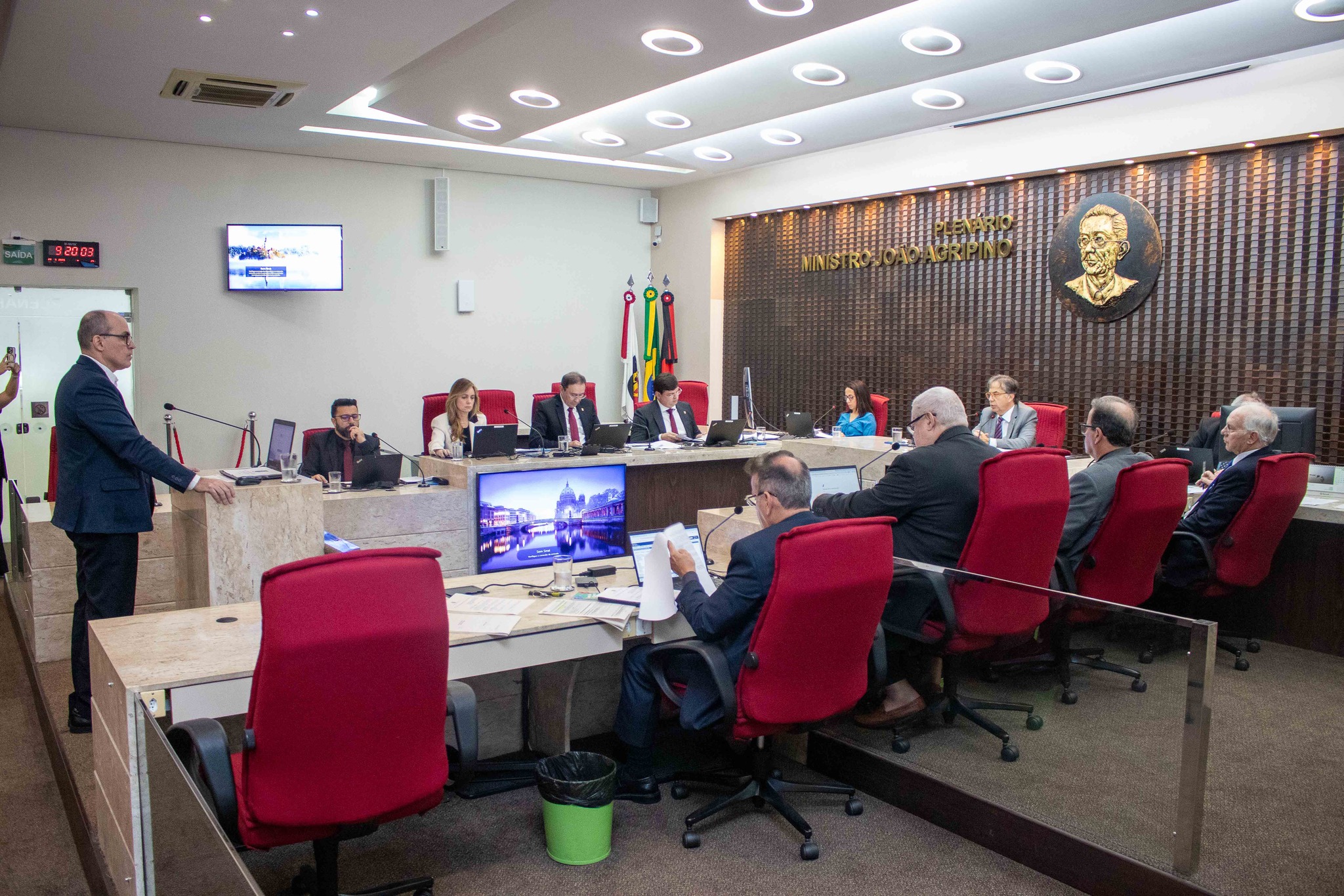 Auditoria do TCE-PB aponta excesso de contratações temporárias e falhas em terceirizações no Estado e municípios