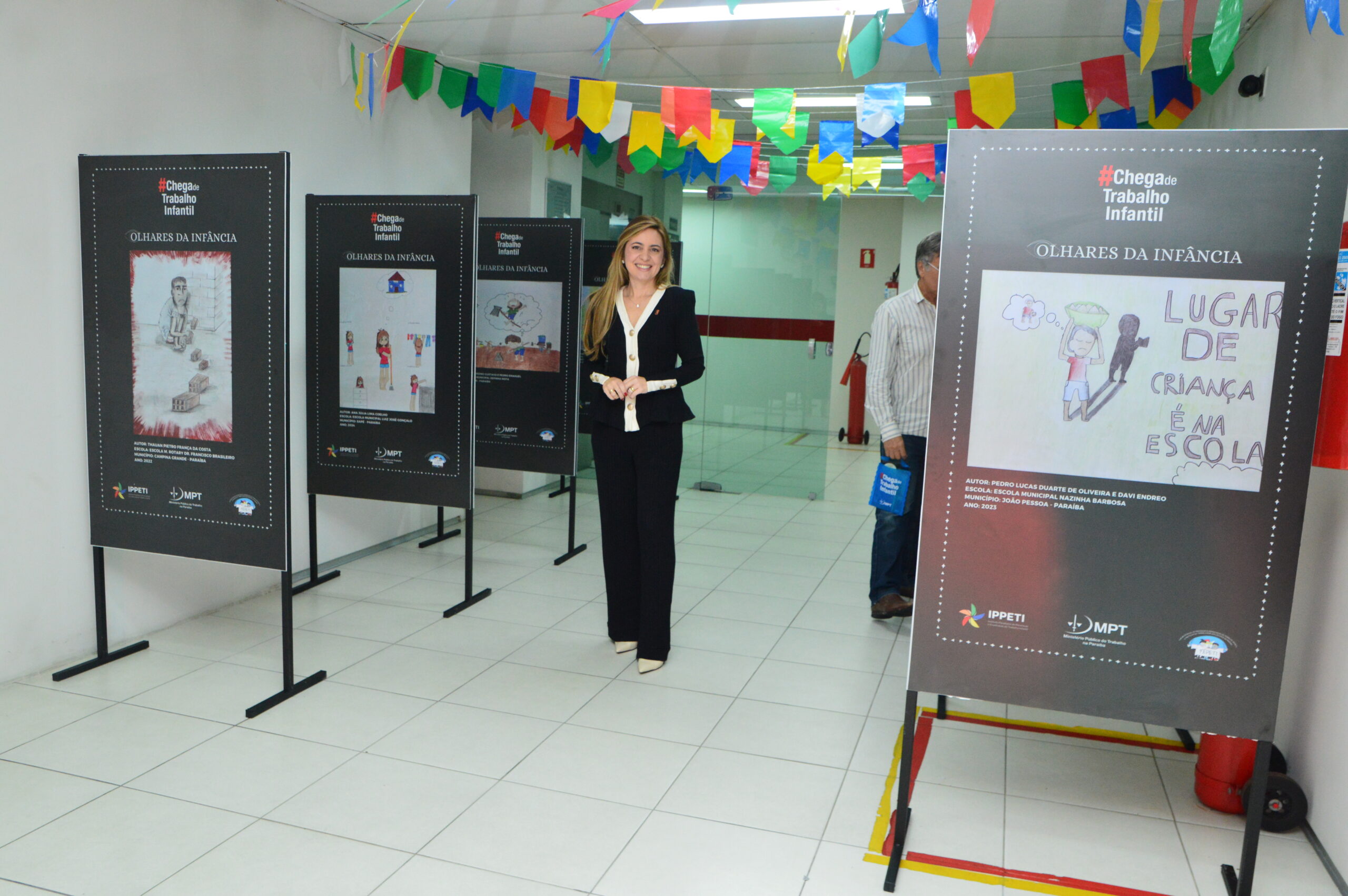 Conselheira representa o TCE-PB no lançamento da exposição “Olhares da Infância” em João Pessoa