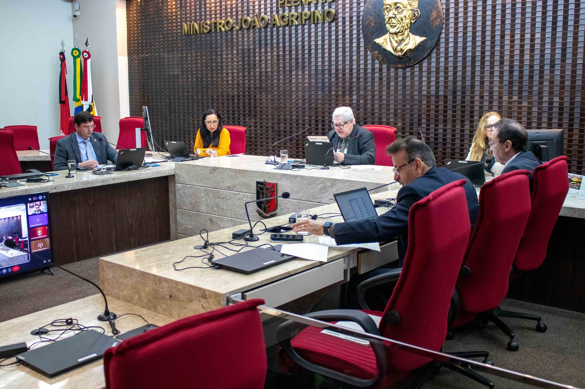 Câmara de Natuba e Pastas da Administração e do Meio Ambiente de Campina têm contas aprovadas