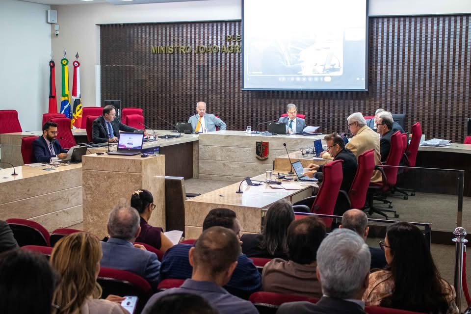 Prefeitos deixam de aplicar percentual mínimo nos gastos com Educação e Saúde e têm contas rejeitadas no TCE