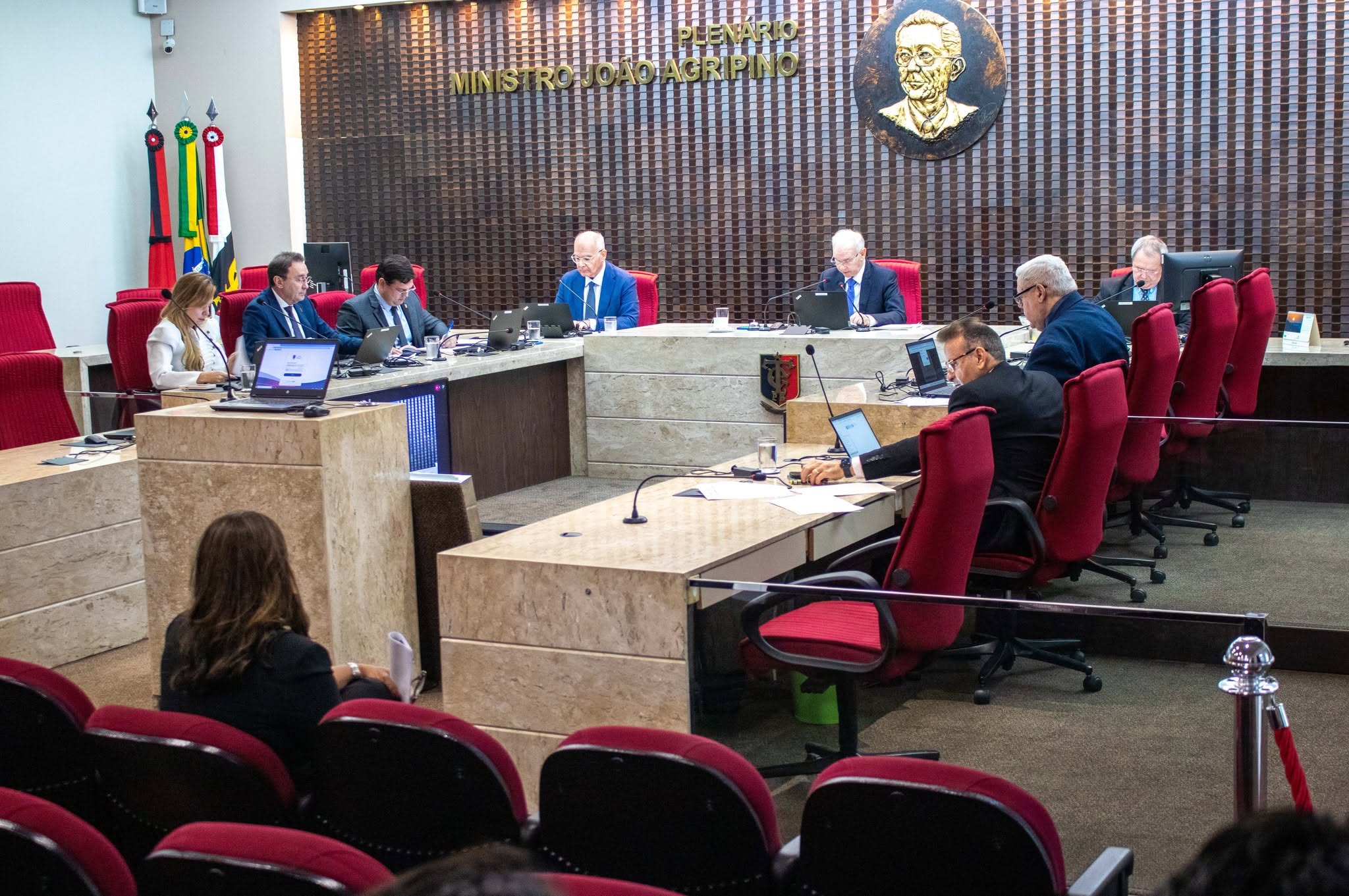 TCE-PB aprecia recursos e consultas, aprova contas de 4 prefeituras e reprova as de Uiraúna relativas a 2023