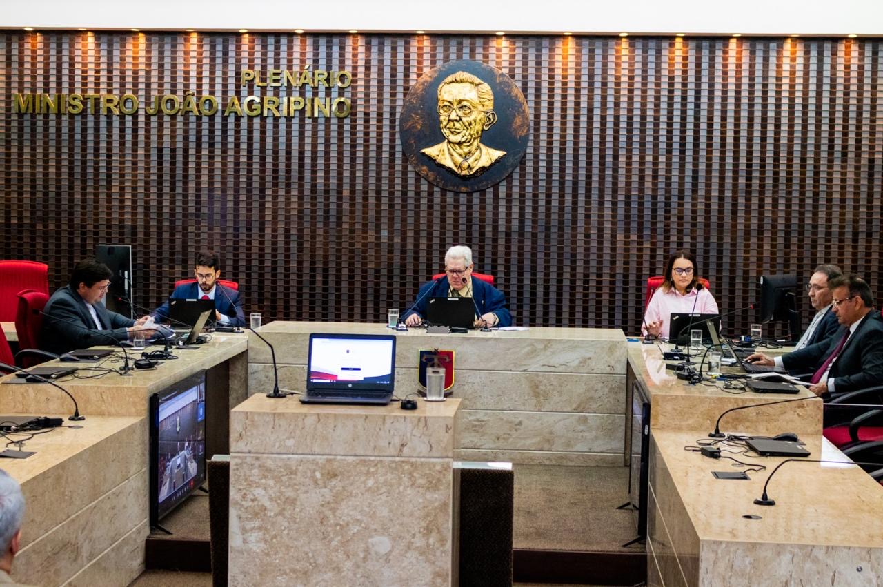 Presidentes de Câmaras Municipais têm contas reprovadas por subsídios recebidos em excesso